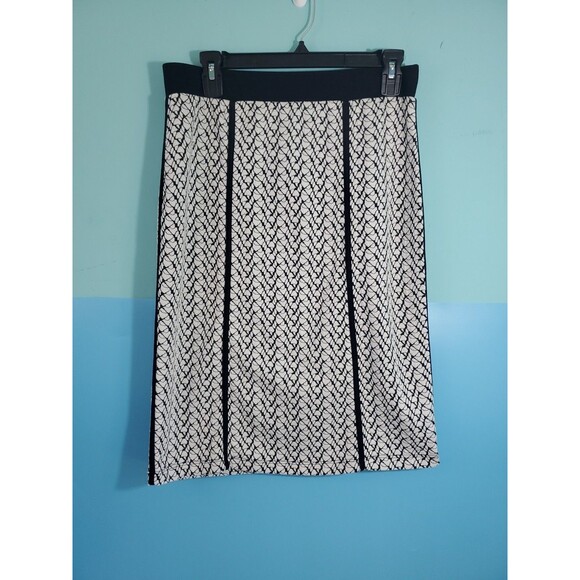 Lelis Pull On Mini Skirt Bkack White Textued Geometric  Women Sz M Made In USA - Picture 2 of 9